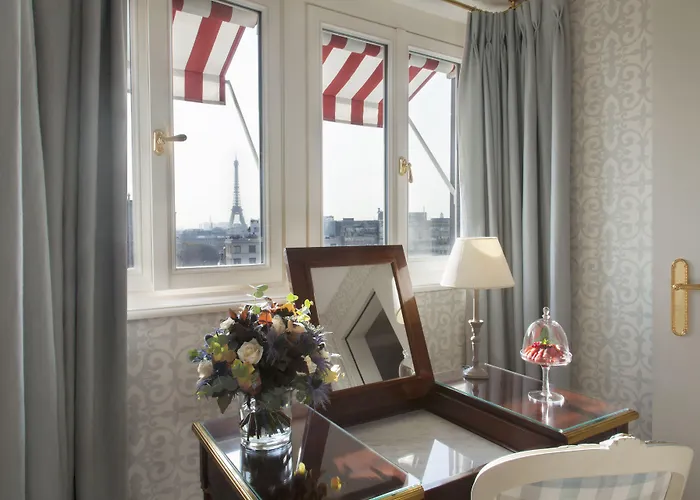 Le Bristol Paris, Oetker Hotel
