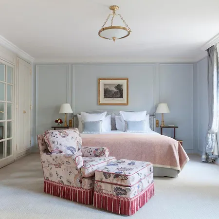 Le Bristol Paris, Oetker 5*