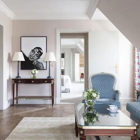 Le Bristol Paris, Oetker 5*