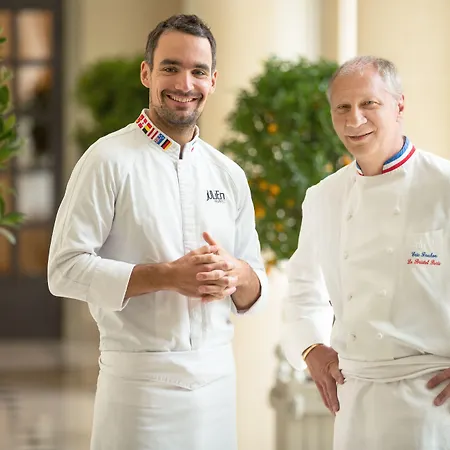 Le Bristol Paris, Oetker