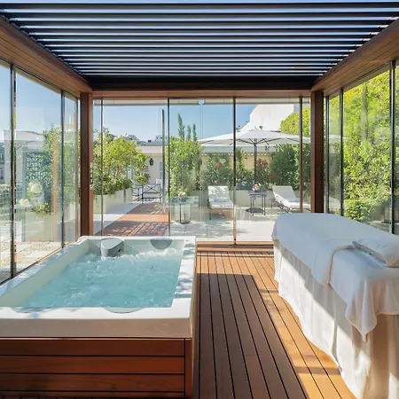 Le Bristol Paris, Oetker 5*