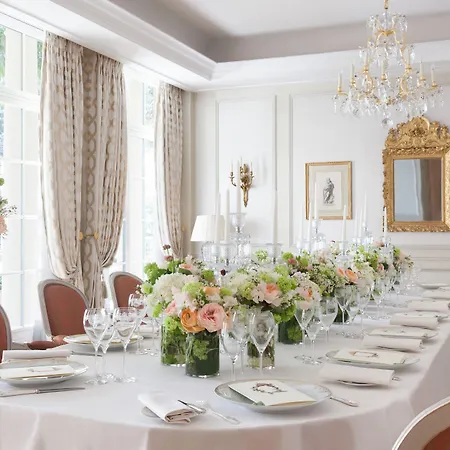 Le Bristol Paris, Oetker 5* Paris
