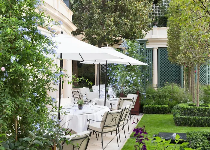 Le Bristol Paris, Oetker 5*