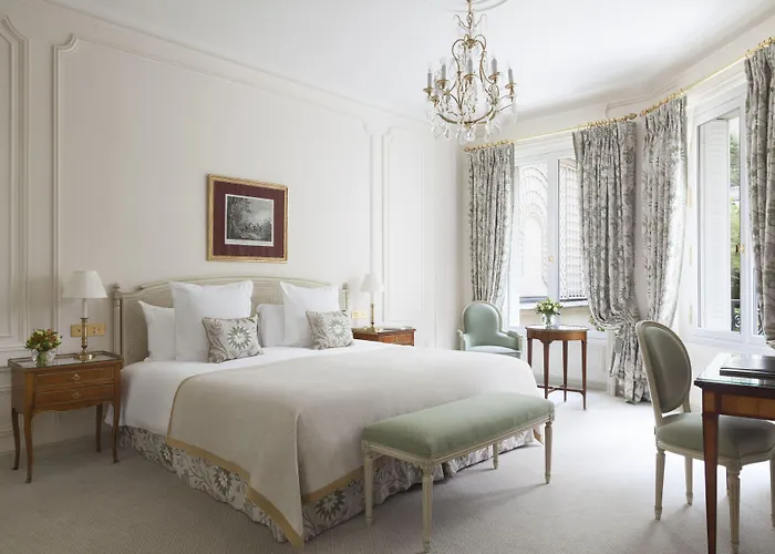Hotell Le Bristol Paris, Oetker 5*