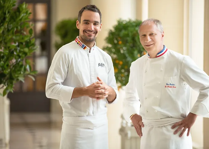 Le Bristol Paris, Oetker