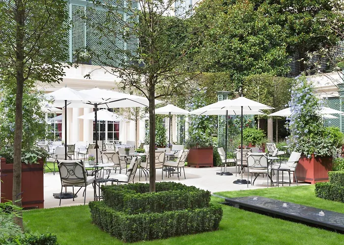 Le Bristol Paris, Oetker 호텔