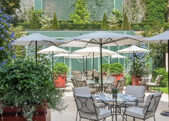 Le Bristol Paris, Oetker 5*