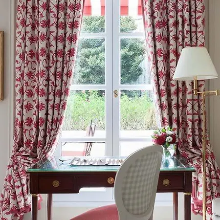 Le Bristol Paris, Oetker 5*