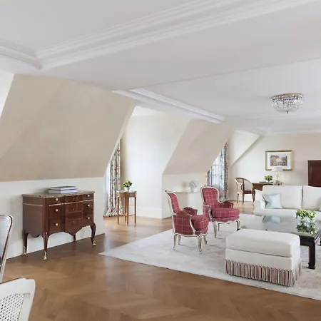 Le Bristol Paris, Oetker 5*