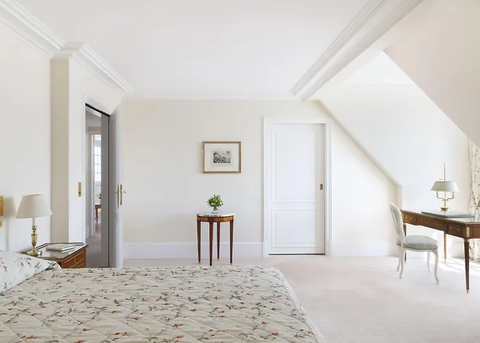 Le Bristol Paris, Oetker فندق